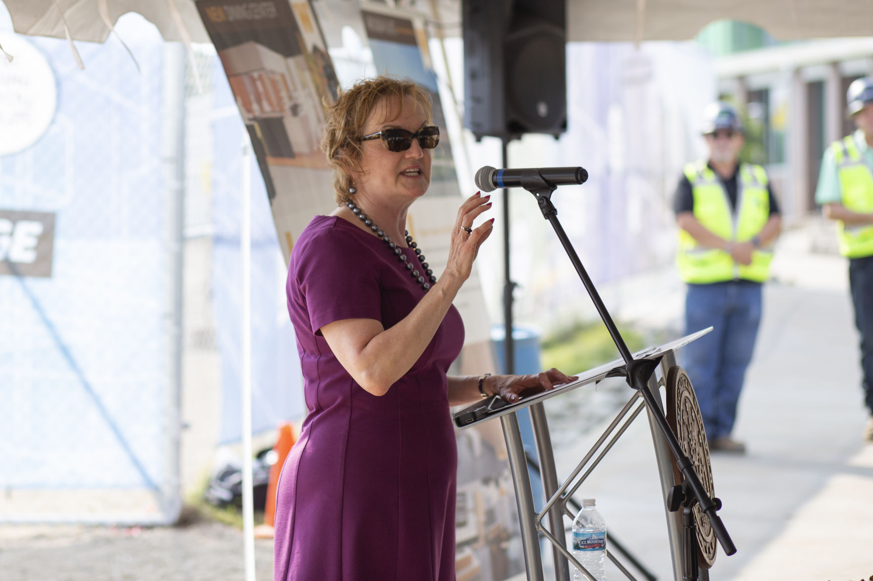 VP Anderson speaks to faculty and staff at the lay beam ceremony for Arcadia Flats
